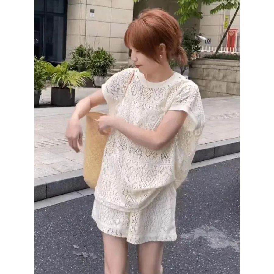 

Fashionable Korean Style Hollow out Lace Top Elastic Waist Short Pants Set Women's Retro Style Loose Fit round Neck Short Sleeve