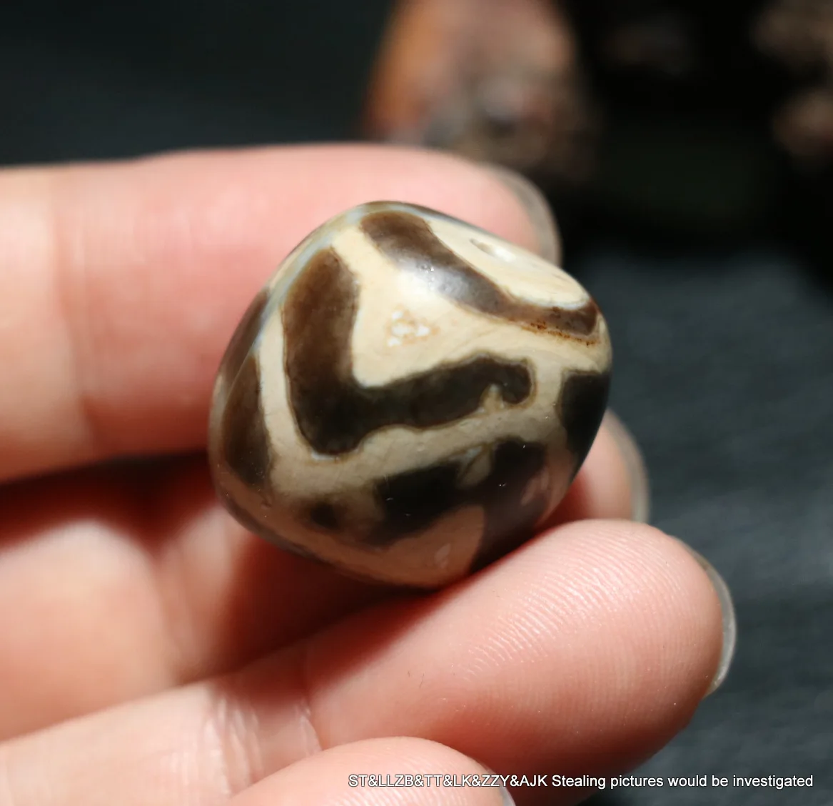 

Unique Power Energy Tibetan Old Agate Water Wave Tiger Tooth Symbol Daluo dZi Bead Amulet For DIY Timestown UPD220403A1