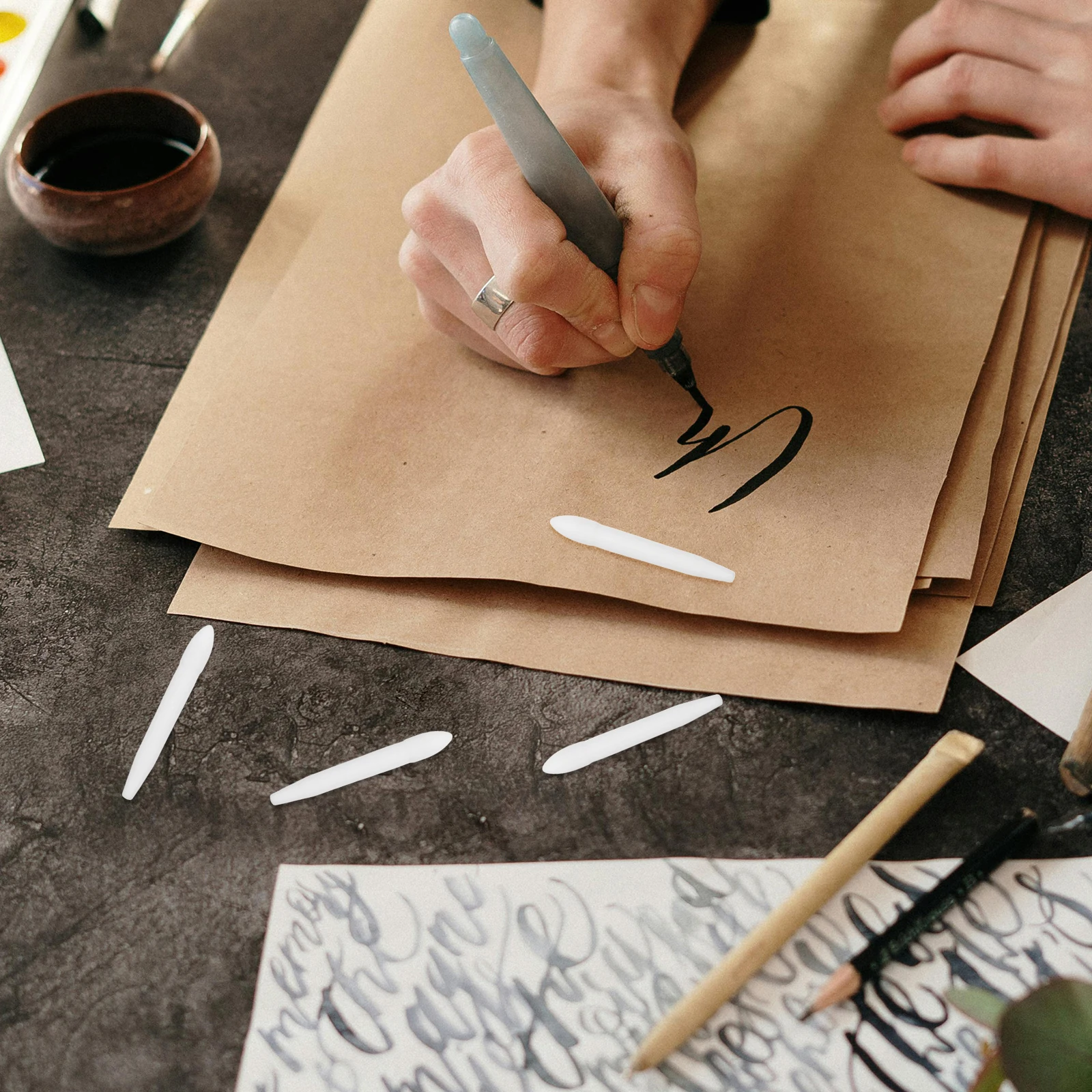 

20Pcs Replacement Marker Nibs White Round Tip Wear-Resistant Fine Tips for Paint Pens Acrylic Markers Drawing Writing Supplies