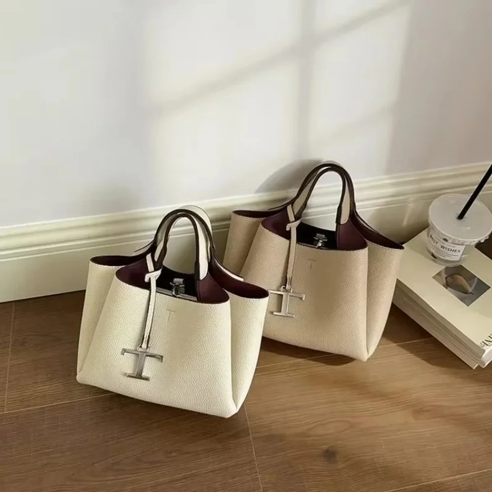 Unique High-End Leather Diaper Bag: Elegant Crossbody Messenger Bag For Women With Vintage Designer Look And Large Capacity
