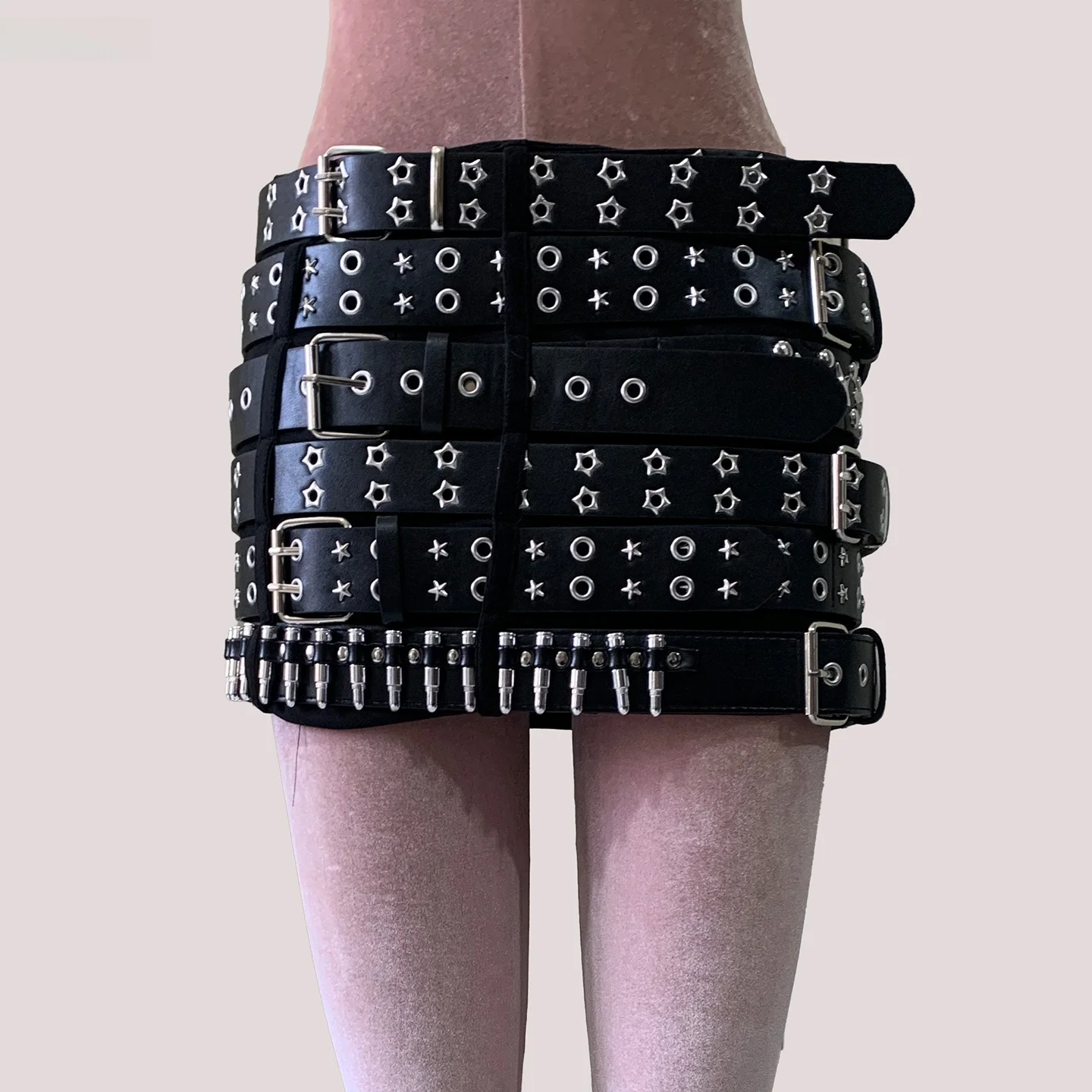 Low Waist Black  Skirt for Women 2025 New Style Punk Rock Motorcycle Vintage Short Skirt with Multiple Belts PU Leather