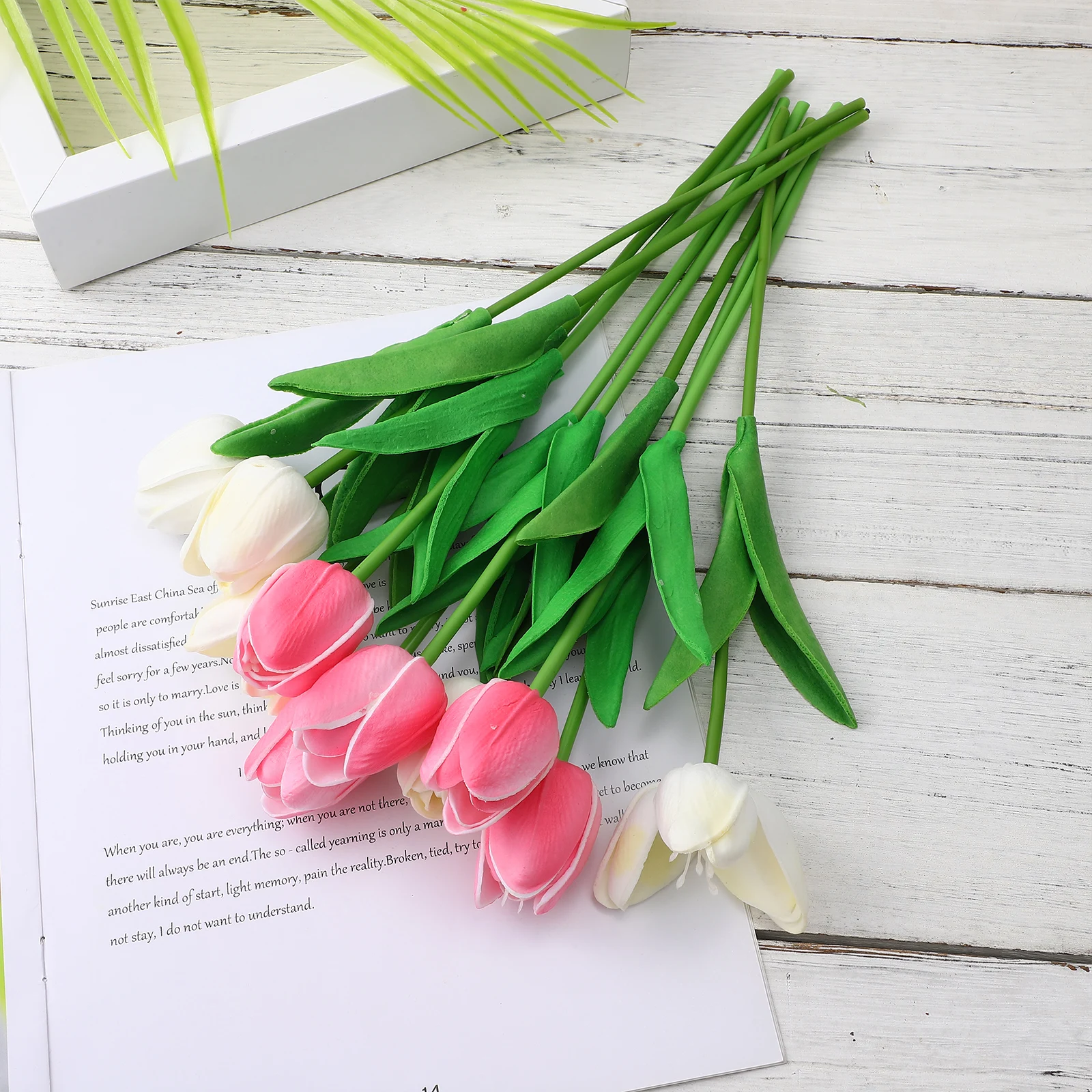 

10 Pcs Artificial Tulip Flowers Realistic PU Iron Wire Stem Home Decor Faux Bunches Spring Artificial Flowers for Wedding Table