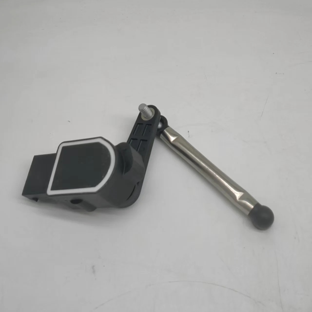 1307213009 6224J4 6224J6 Fit for Citroen Triumph Picasso level sensor for headlights body height sensor