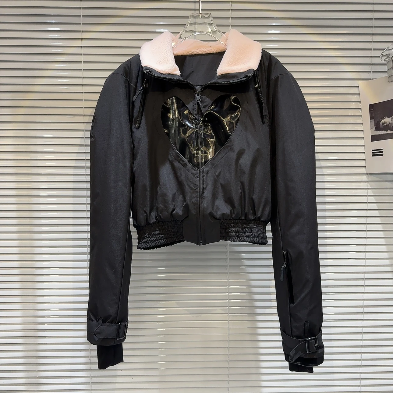 

Trendy Winter 2025 Women's Cotton Jaet Fce Collar Snowboard Suit Cotton Coat Love Heart Pattern Street Sle Long Sve