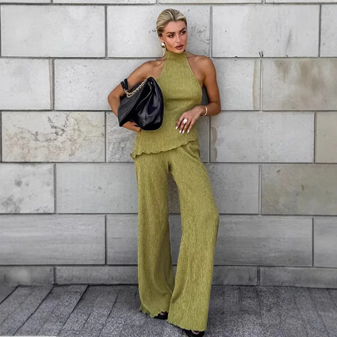 

French Fashion Green Pleated Suit 2025 Autumn Halter Neck Top Wide Leg Pants Two-piece Commuter Women's Clothing