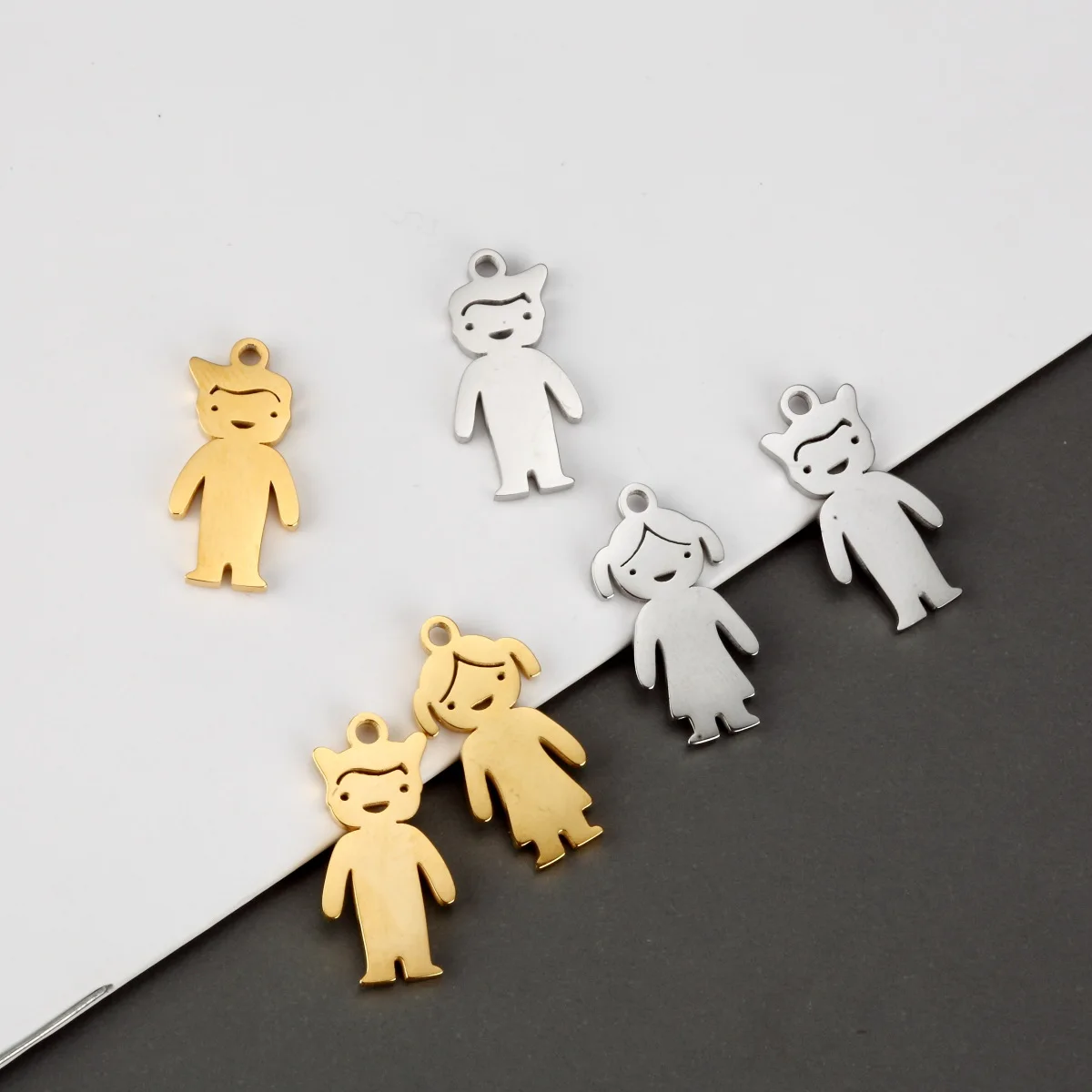 Personalize Baby Figure Charm Custom Family Names Cute Girl Boy Kids Charms Pendant Necklace Keychain Accessories