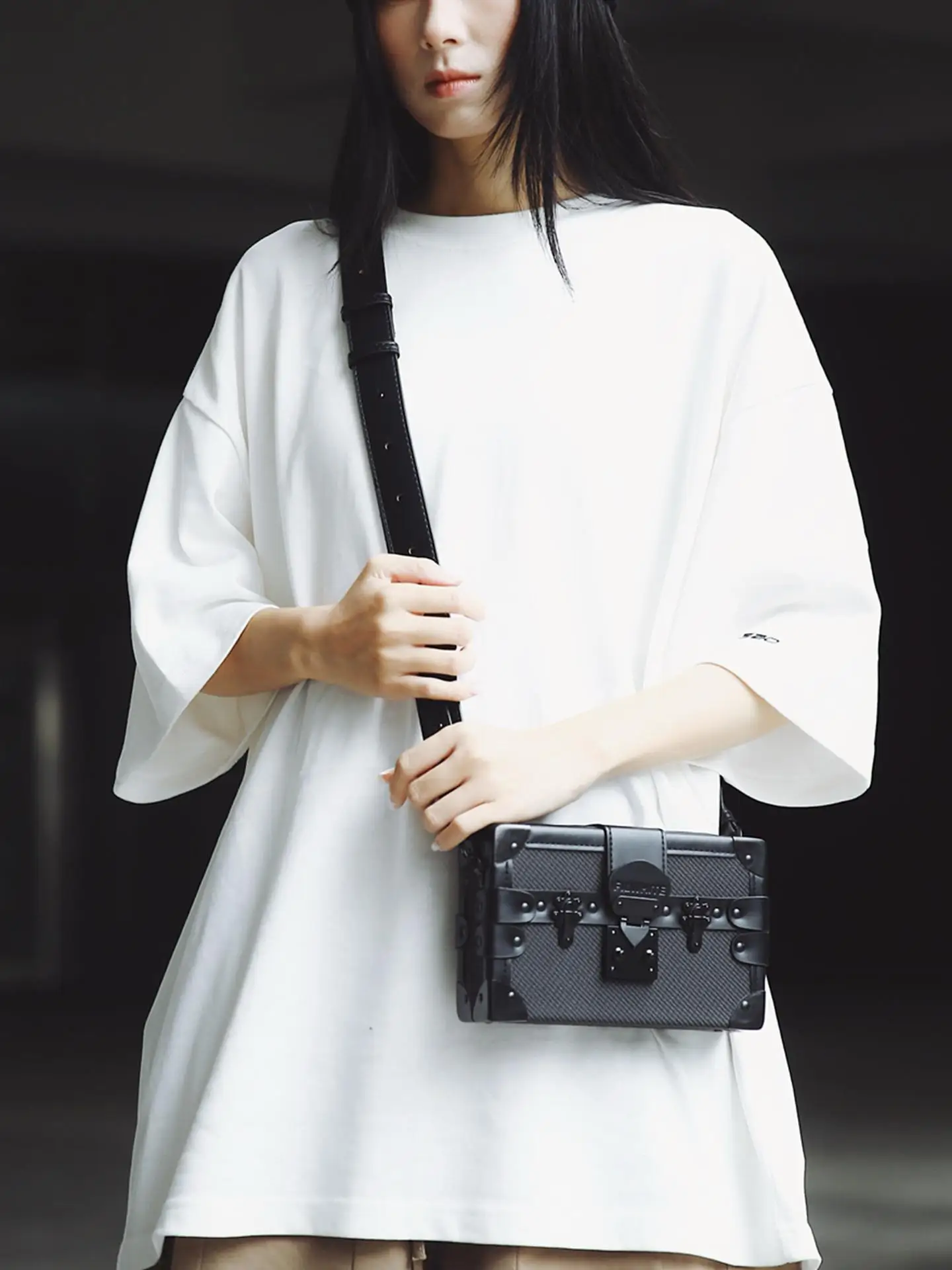 

Мужская сумка через плечо, сумка через плечо, жесткая сумка для мобильного телефона, маленькая квадратная сумка в Корейском стиле, повседневная однотонная сумка для отдыха