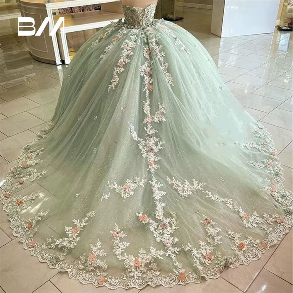 เจ้าหญิงลูกปัดลูกไม้ Quinceanera Ball Gown 2024 Strapless 3D ดอกไม้ชุดราตรี PUFFY หวาน 15 16 ชุด