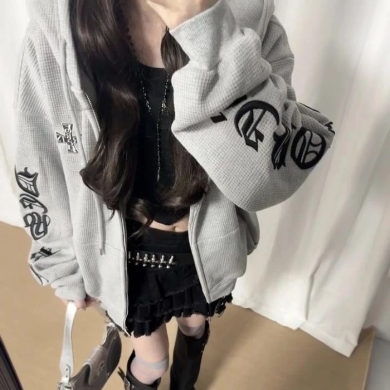 Amerykańska odzież wierzchnia w stylu vintage, zapinana na zamek, z wzorem liter, długi rękaw, jednolity kolor, modna kieszeń, subkultura, składana kaptur, damska, jesień 2025.