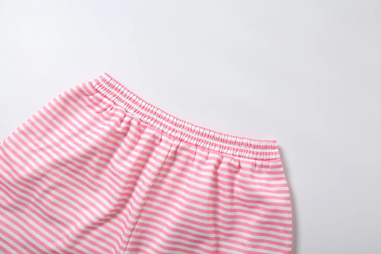 Weird Puss Stripe Patchwork 2-teiliges Set für Damen, T-Shirt mit Rundhalsausschnitt und langen Ärmeln + Mini-Shorts, lässiger, schlichter und bequemer Alltagslook – Detail 9