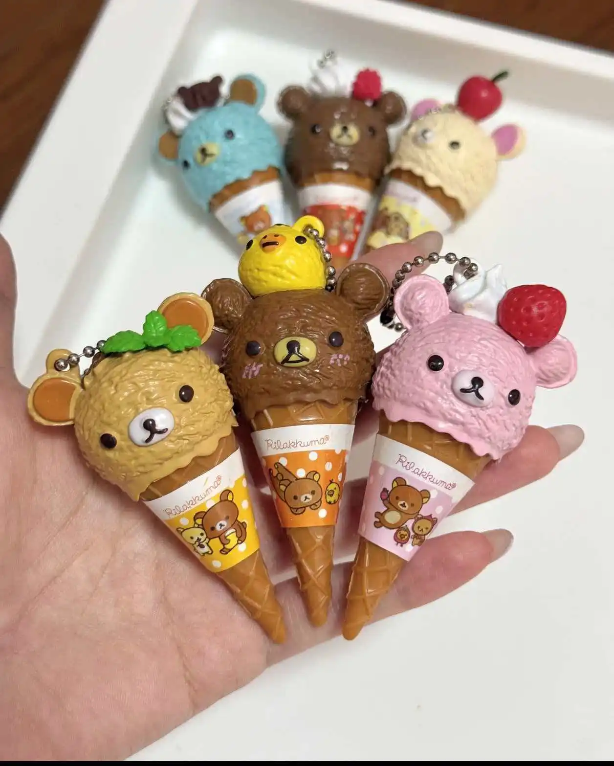 

Anime Figure Kawaii Capsule Blind Box Ice Cream Bear Bead Chain Hanging Bag Doll Toy Model Decoration Pendant Birthday Gifts
