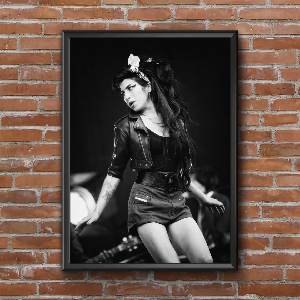 Amy Winehouse On Stage Print Poster Canvas Print Star Actor Home Decor Wall Art (Unframed)