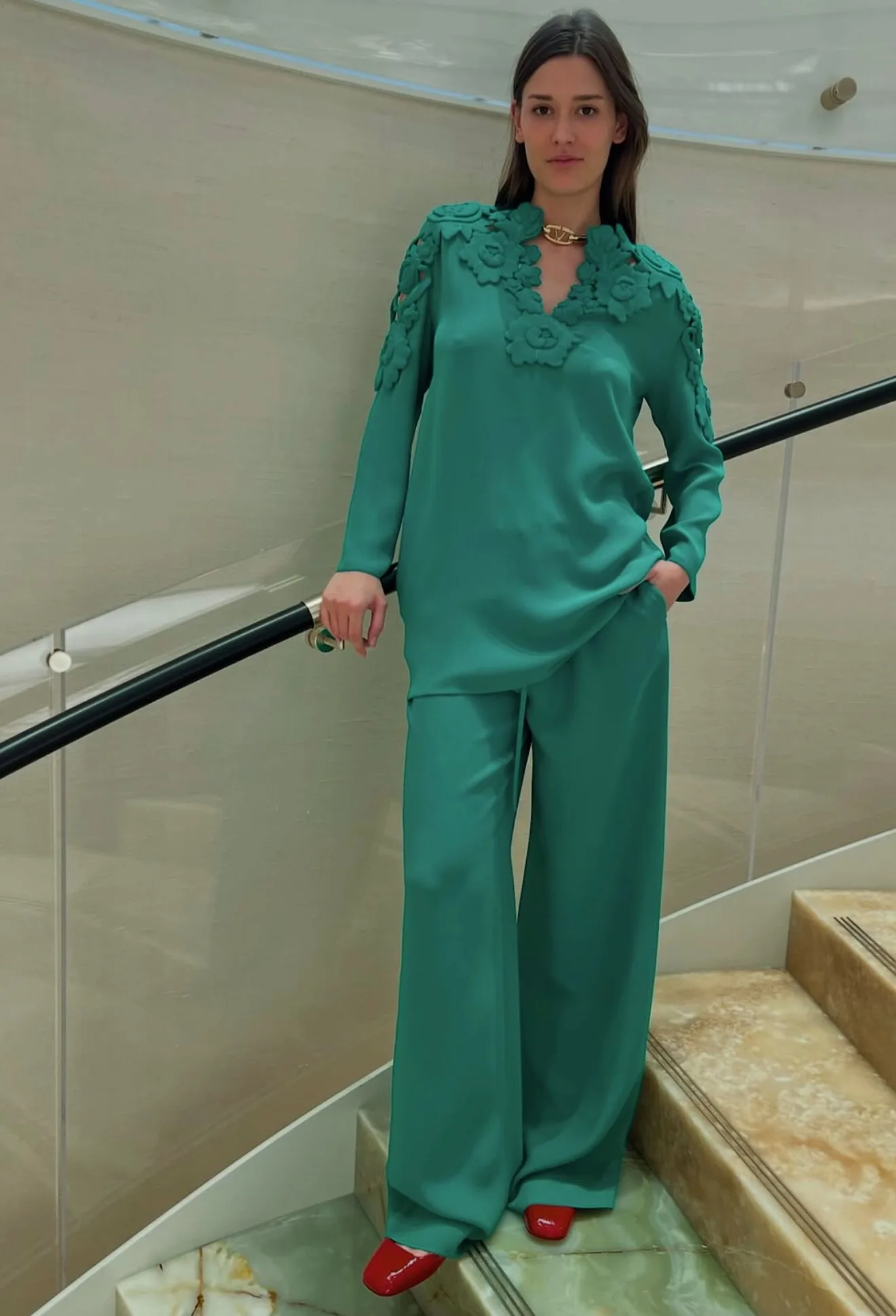 

High Quality Silk Mini Dress Red Fashion Women's Hollow Out Flowers Top Pants Set Sexy Ladies Green Trousers Outfits