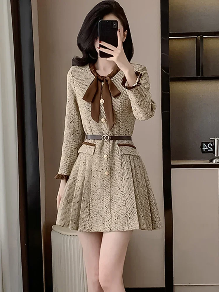 

Autumn Winter Pleated Bandage Bodycon Dress 2025 Vintage Festival Evening Dress Women Korean Elegant Tweed Thick Warm Mini Dress