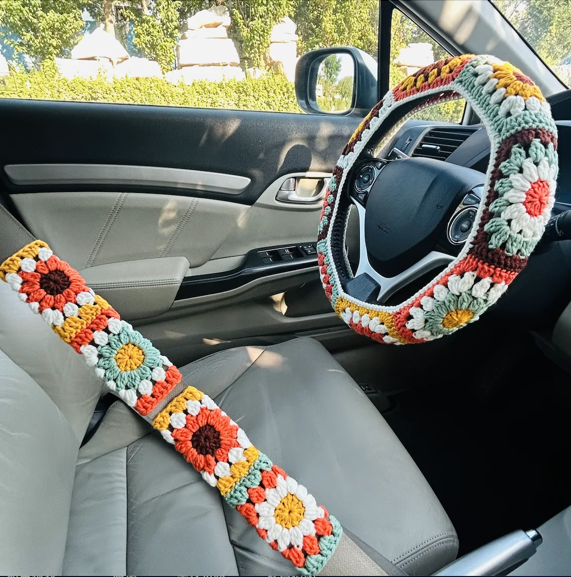 

1pc Steering Wheel Cover, 2pcs Seatbelt Cover Handmade Crochet for Car Interior Decoration