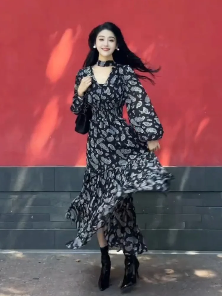 مذهل Bla الأزهار طباعة الخصر مقصوص الدكتور Ele الخريف عالية الخصر ألف خط تنورة طويلة Sve V-Ne عارضة Faion Lad...