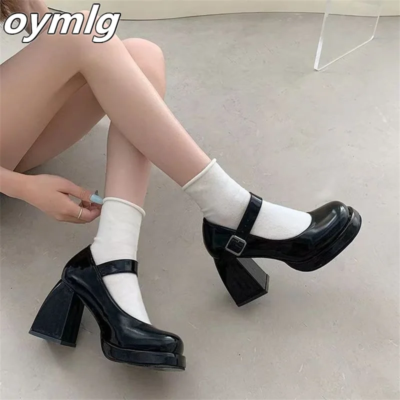 Hollow sandals women\'s 2022 summer new Baotou sandals women\'s big head high heel adhesive shoes thick heel Mary Jane