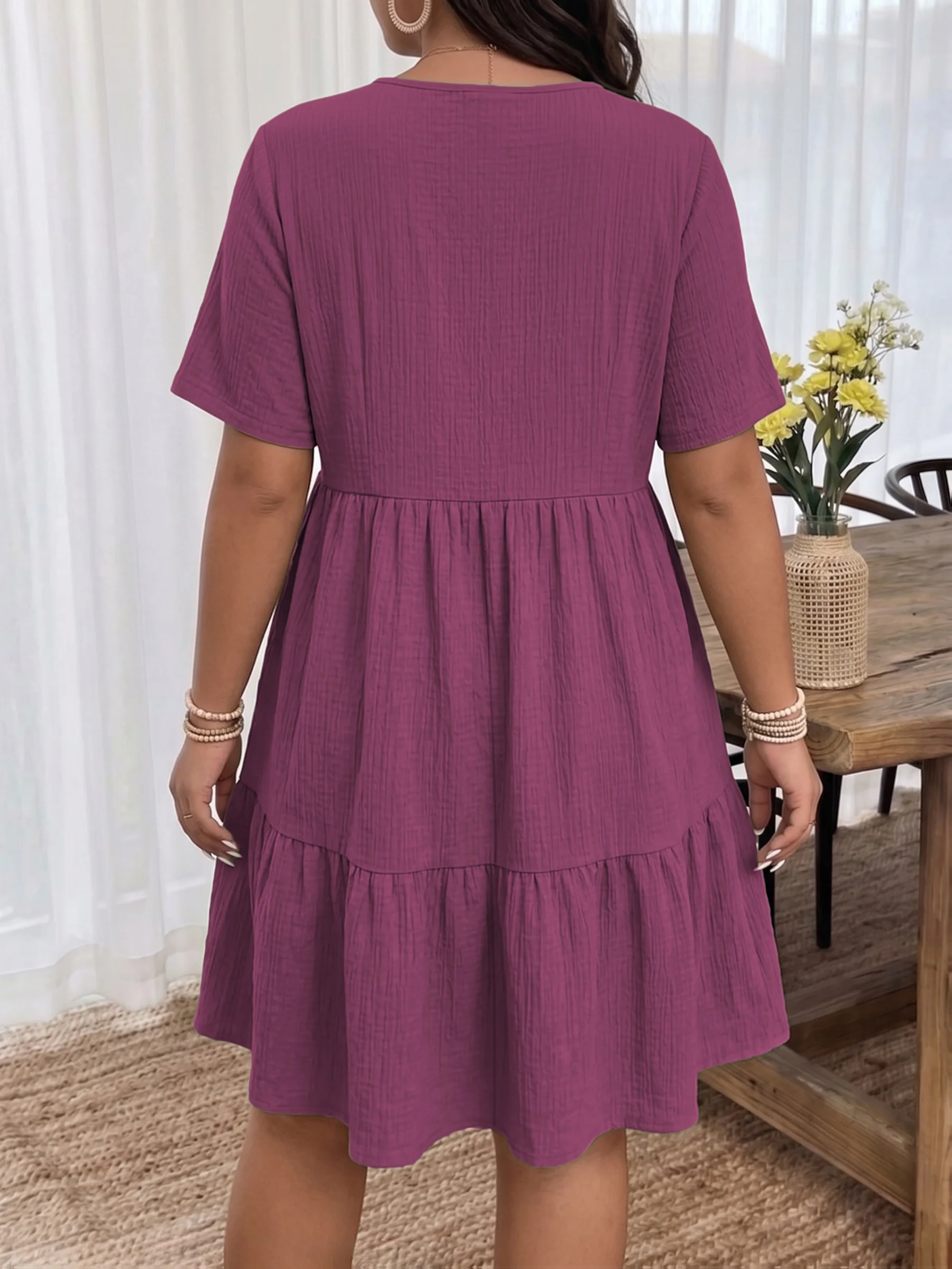 Stilvolles Plus-Size-Damenkleid mit V-Ausschnitt und Stufenrock für Alltagseleganz – Detail 17