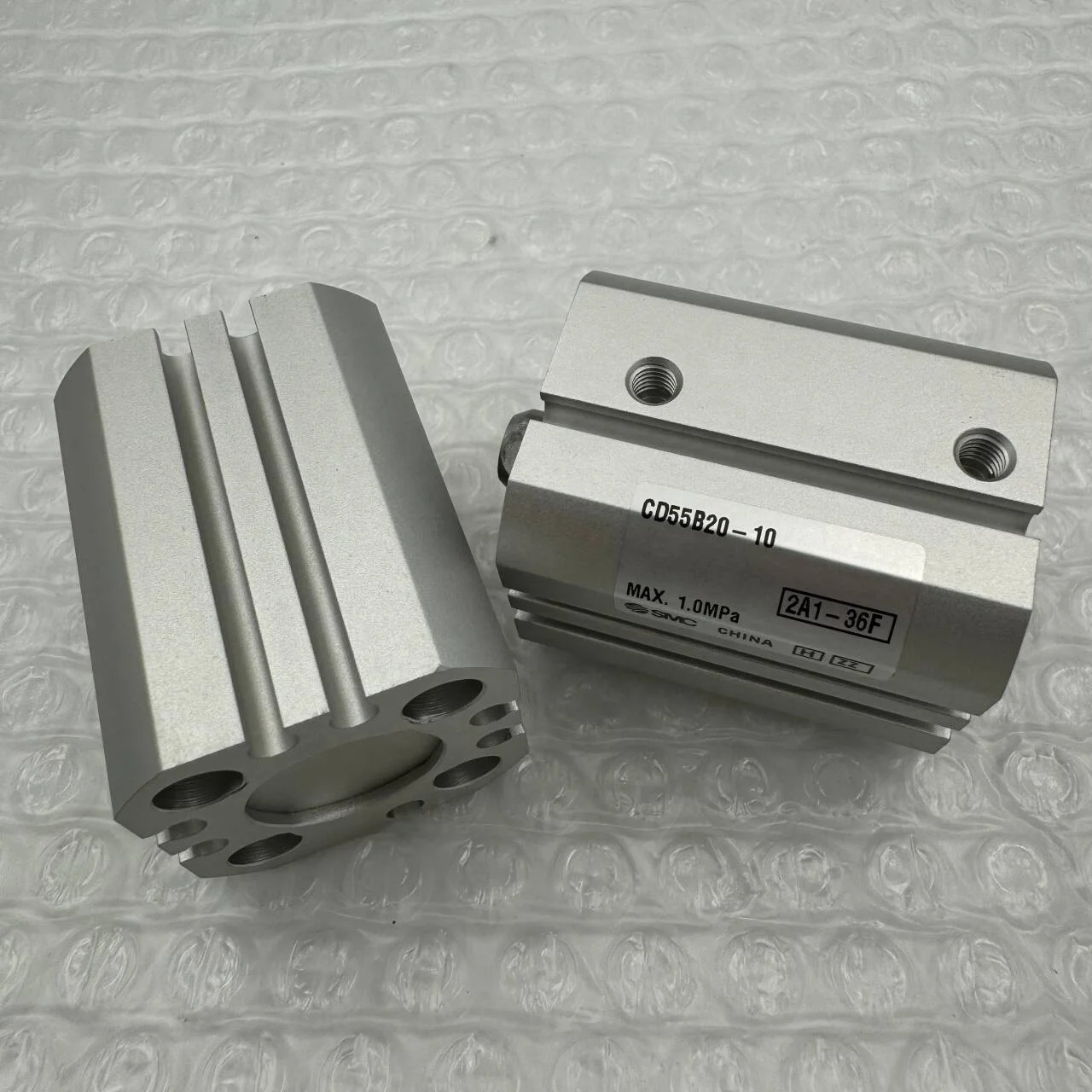 Cilindro originale SMC a basso profilo CD55B20-10 CD55B20-25-X1439 Cilindro a doppio effetto con stelo singolo