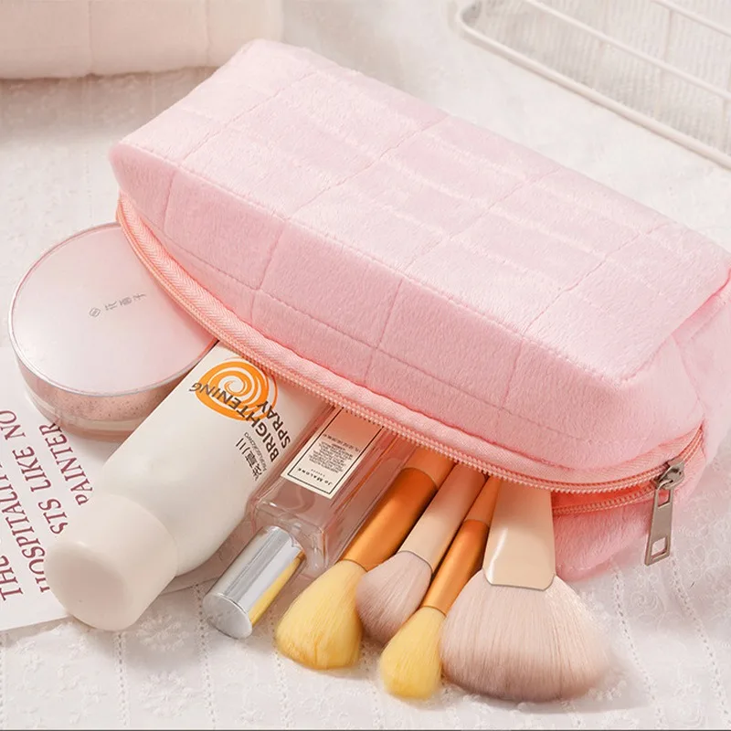 New Cute Plush Cosmetic Bag, Travel Skin Care Product Storage Bag, High-Looking Female Mobile Phone Large Capacity Storage Bag