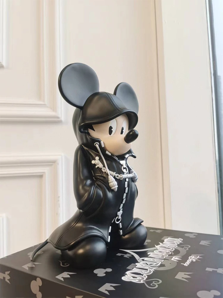 30CM Disney Koning Mickey Mouse Anime Figuur Standbeeld Hars Model Home Decor Tafelornamenten Ambachten Dierenbeeldje Collectie Geschenken