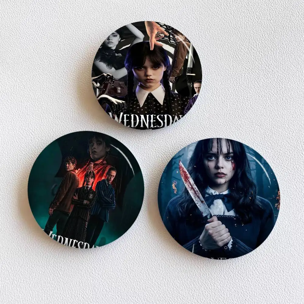 A-Addams Movie Family Creative Tinplate Soft Button Pins Animal Icon Brooch Lapel Backpack Badge Accessories Pin