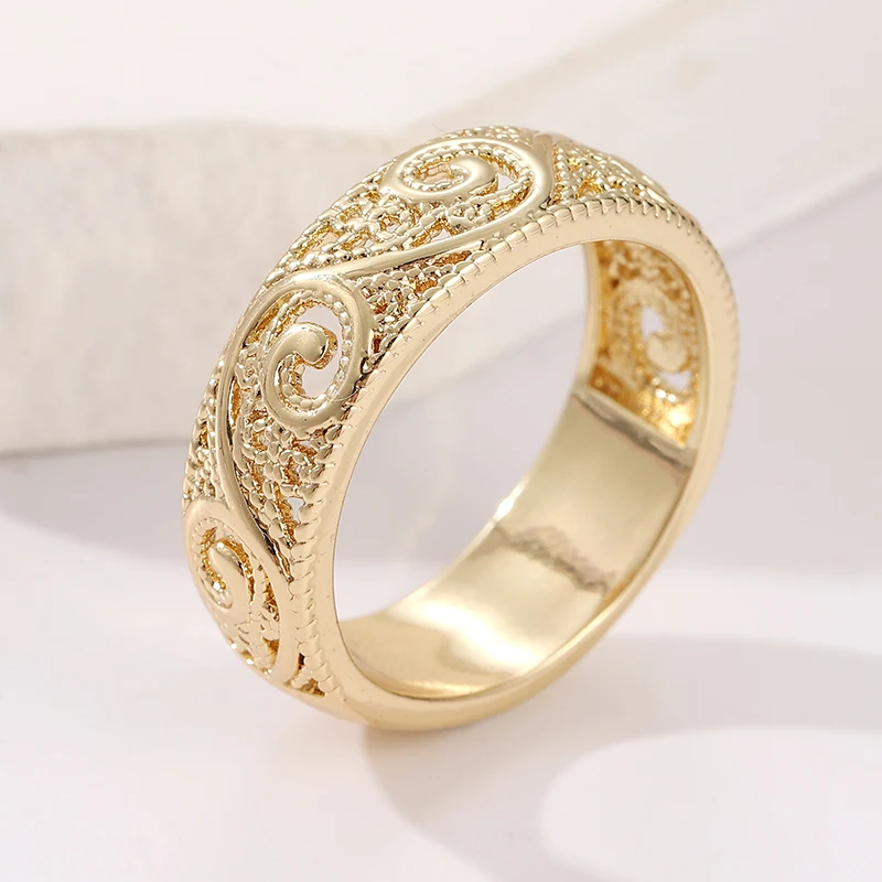 Klassischer handgeschnitzter Hohlspiral-Damenring aus goldfarbenem Metall mit geometrischem Design für den täglichen Gebrauch, Partyschmuck, Jubiläumsgeschenk. – Detail 4