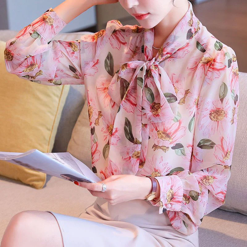 Autumn Aesthetic Elegant Fashion Commuter Prairie Chic Shirt Women Three Quarter Sleeve V Neck Drawstring Loose Casual Print Top