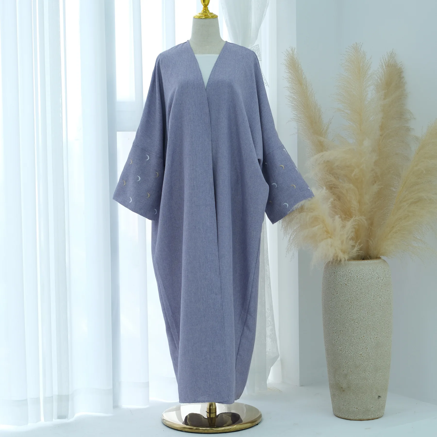 

Muslim Women Moon Embroidery Open Abaya Cardigan Dresses Turkish Kimono Islam Eid Ramadan Dubai Arab Robe Jalabiya Kebaya Caftan