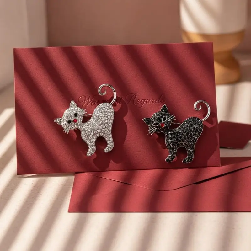 ラインストーン猫ブローチ かわいい動物クリスタルキティブローチピン 女性用コートドレススカーフジュエリーアクセサリー 1