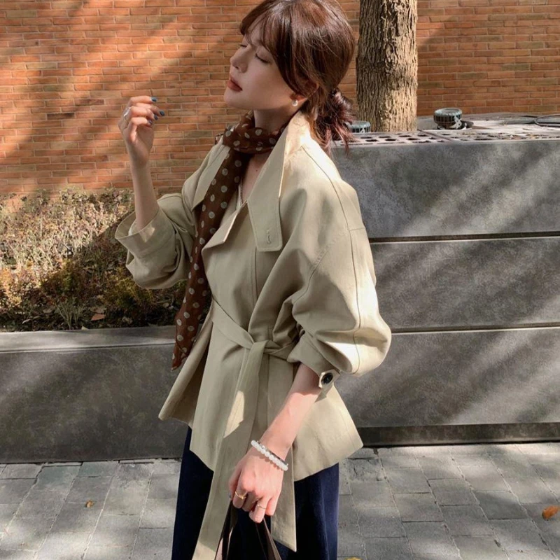 

2025 новый женский плащ в британском стиле, миниатюрная классическая модная короткая куртка