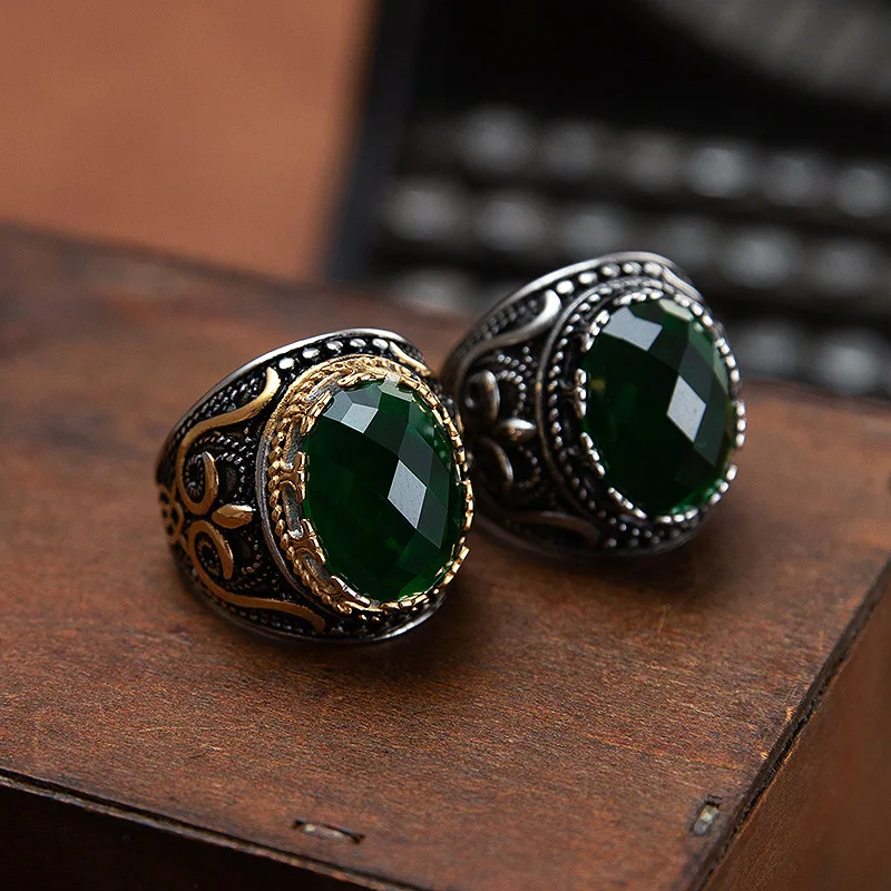 

Fashion Men Women Big Green CZ Stone Ring Vintage Palace Style Pattern Stainless Steel Ring Punk Gothic Jewelry Accessories