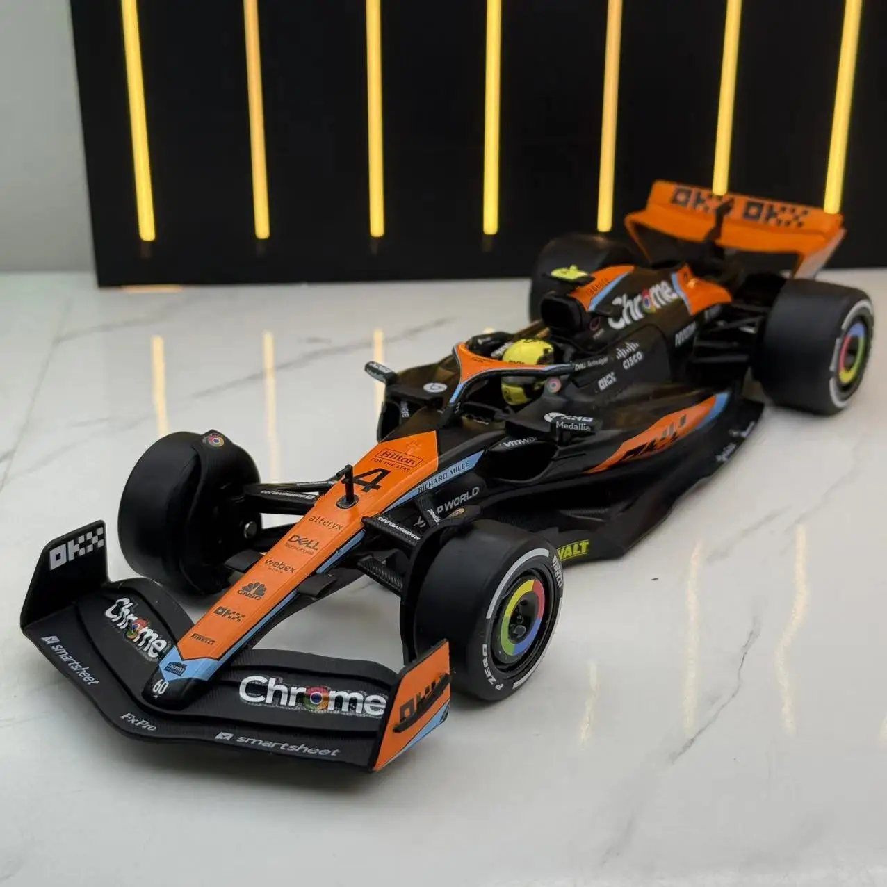 

1:24 MCL60 F1 Racing Car Alloy Diecast Model Collection Metal Toy Vehicle Birthday Gift for Children Boy Home Decor