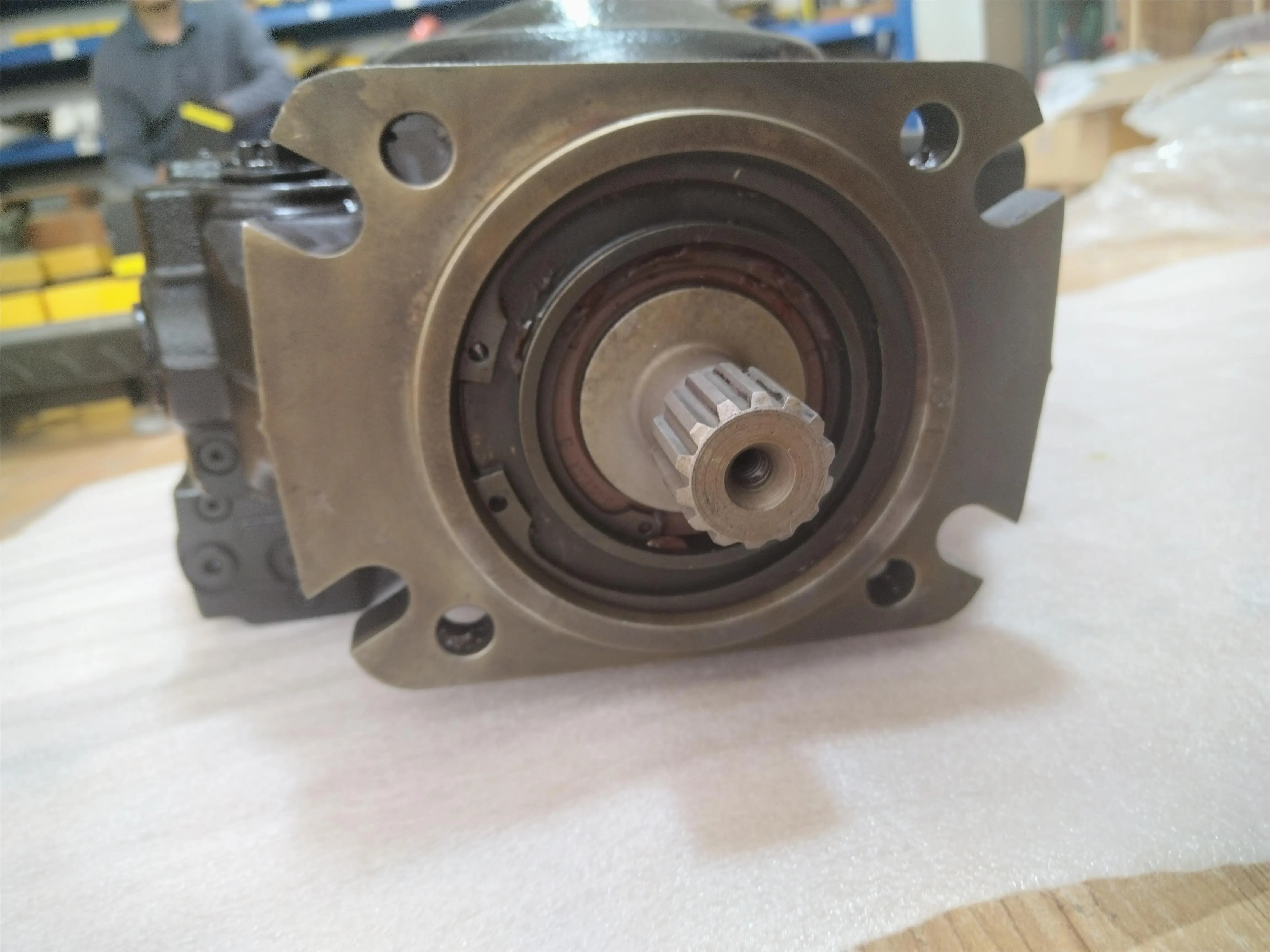 PARK P2105 P3105 P2075 HYDRAULIC PISTON PUMP P2105R00C1C23LA20N00A1B2P