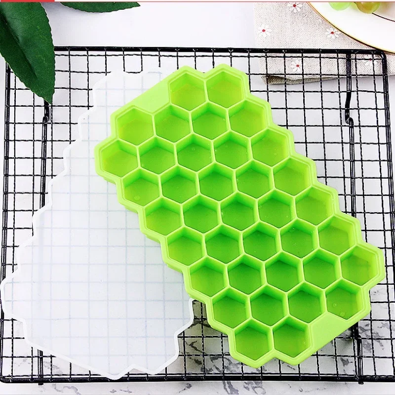 

37 Cavity Honeycomb Ice Cube Trays Reusable Silicone Ice Cube Mold BPA Free Ice Maker with Removable Lids