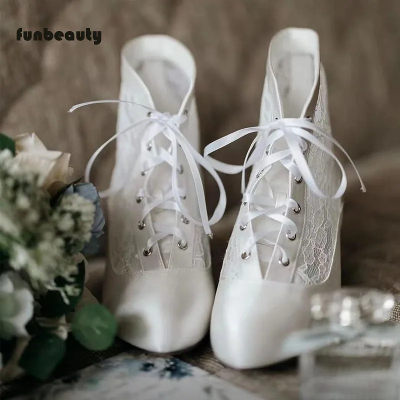 

Palace style lace thick heeled women's boots wedding boots straps white round headed wedding dress women's boots