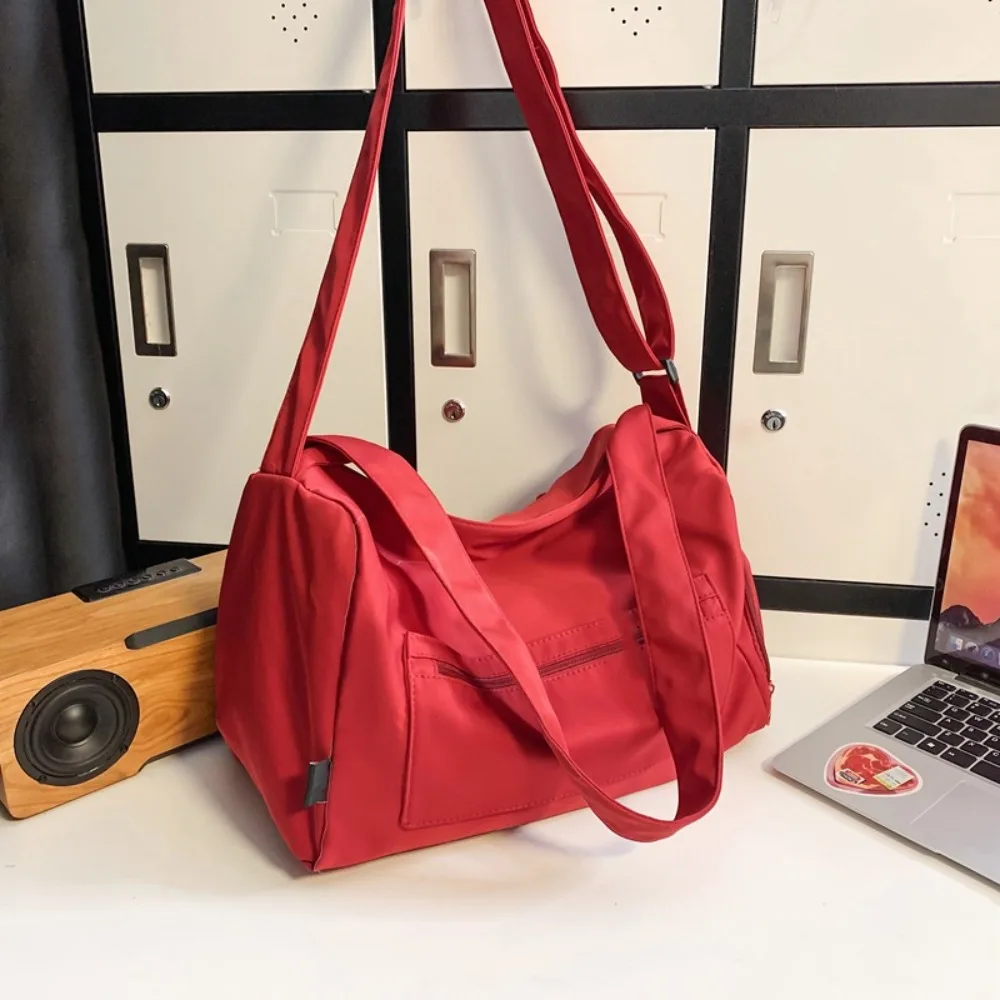 Trendy Large Capacity Travel Duffle Bag Waterproof Business Trip Travel Luggage Bag Handheld Sports Messenger Bag Male
