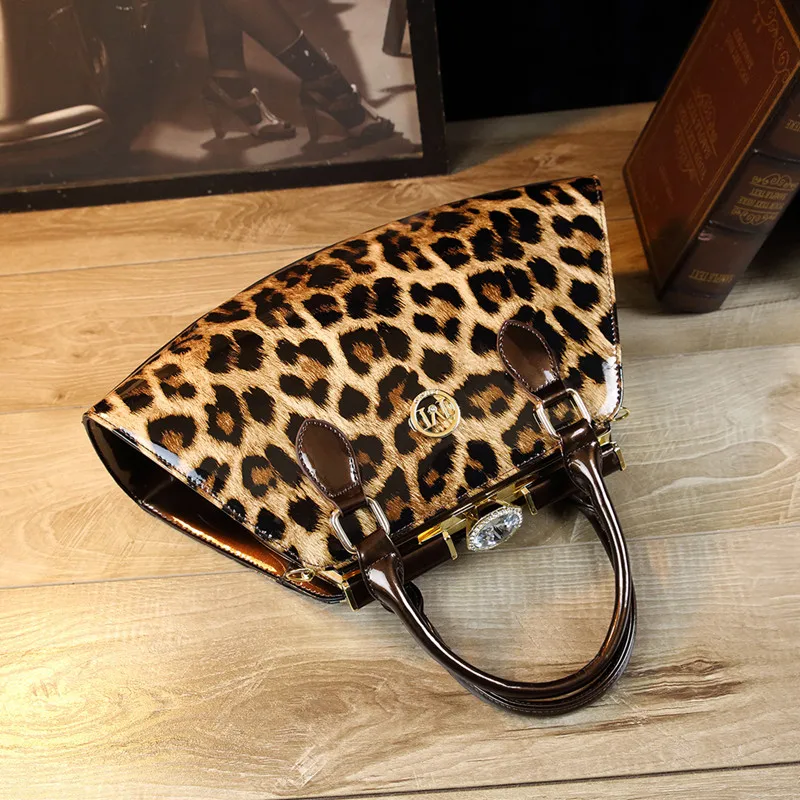 Borsa da donna in vera pelle di moda borsa a tracolla con fibbia in diamanti borsa a tracolla portatile leopardata di grande capacità