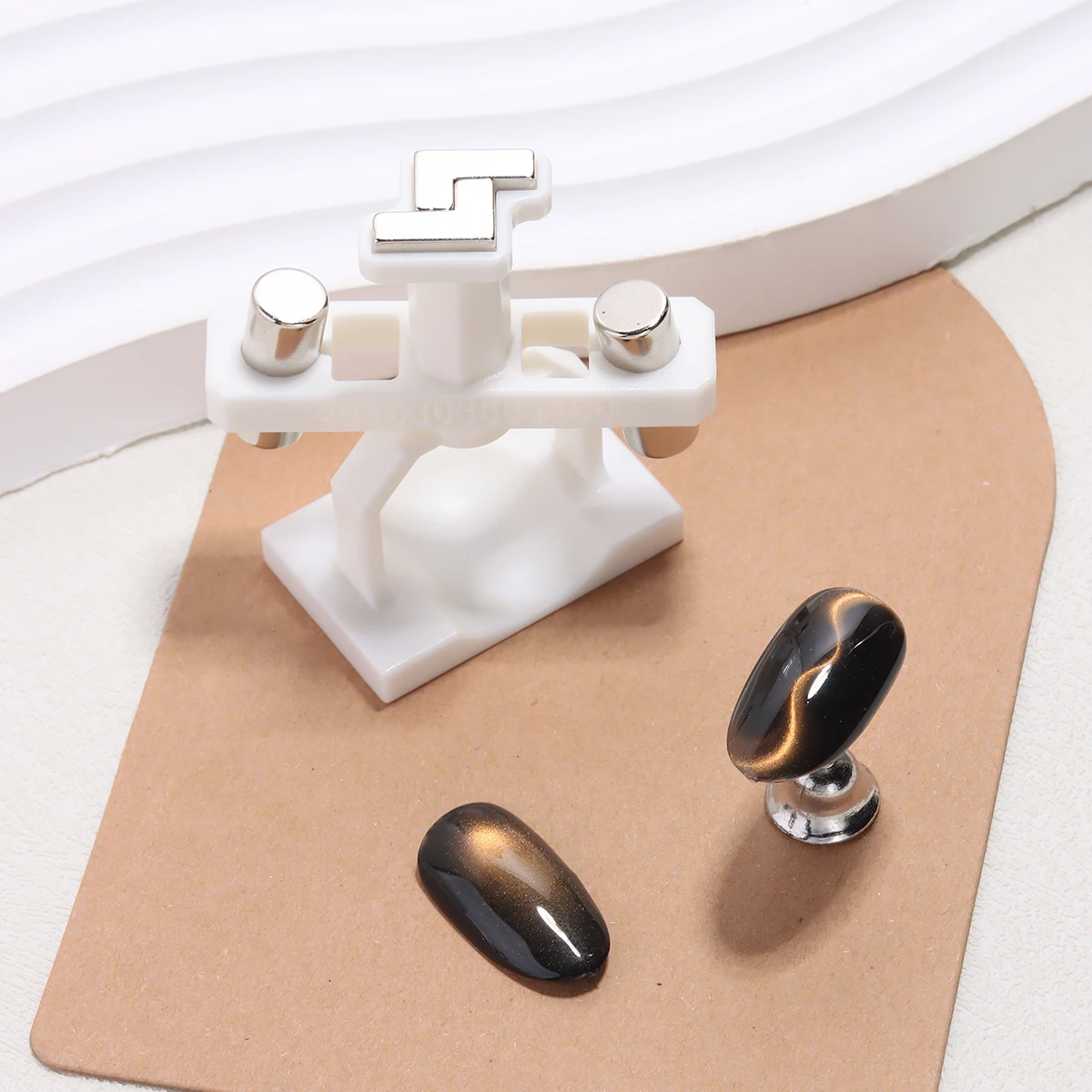 Automatisches Katzenaugen-Nagelwerkzeug, superstarker rotierender Magnet mit Glasperlen für französische Maniküre und Gel-Nagellack. DIY-Nagelkunst-Werkzeug für Anfänger – Detail 18