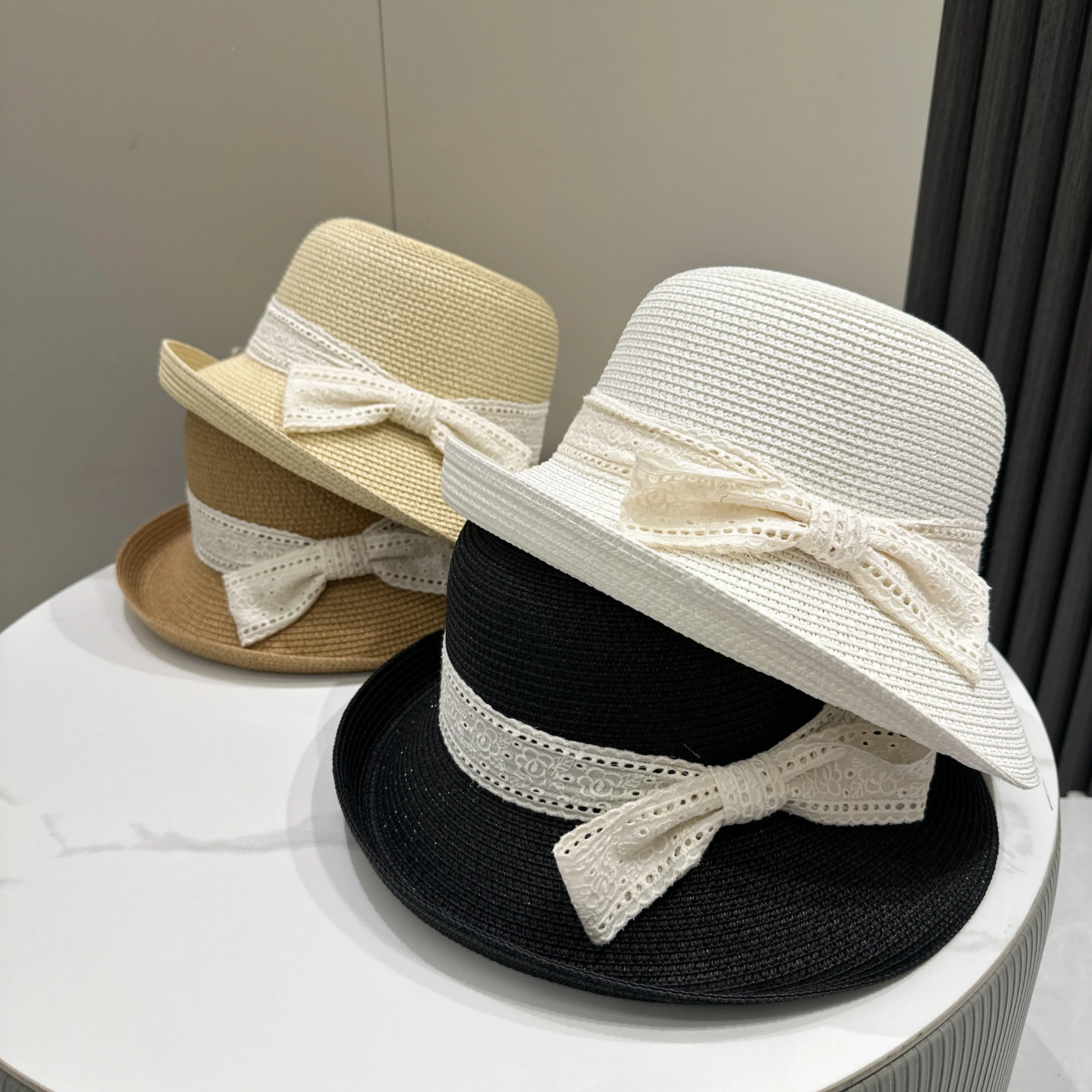 New Model Lace Bow Straw Hat for Women's Sun Protection and Sunshade Beach Trendy Top Caps Flat Top Sun Hats