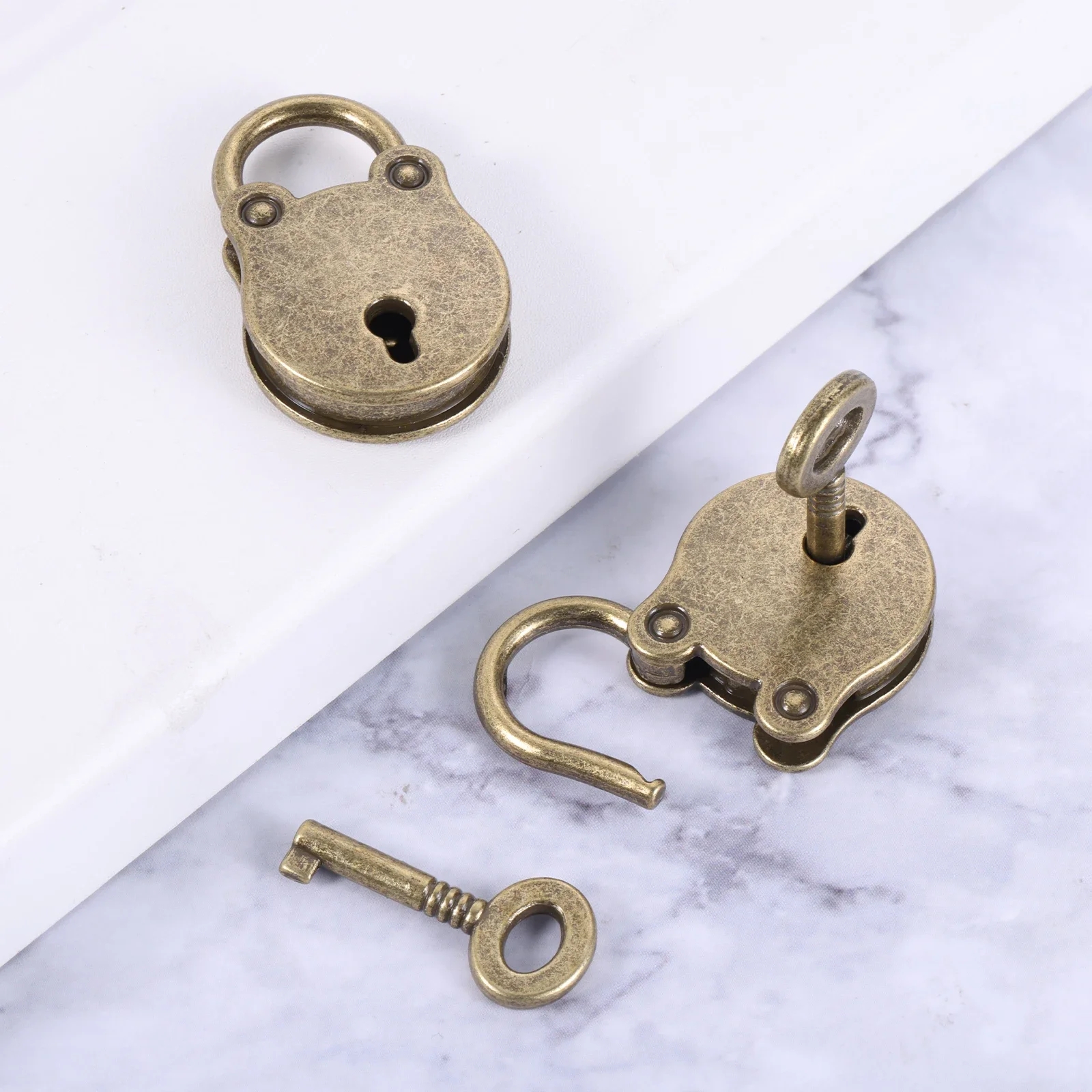 2 Sets Antique Bronze Wooden Cases Padlock with Key Anti-Theft Luggage Box Wood Case Keyed Hasps Lock for DIY Carpentry Projects