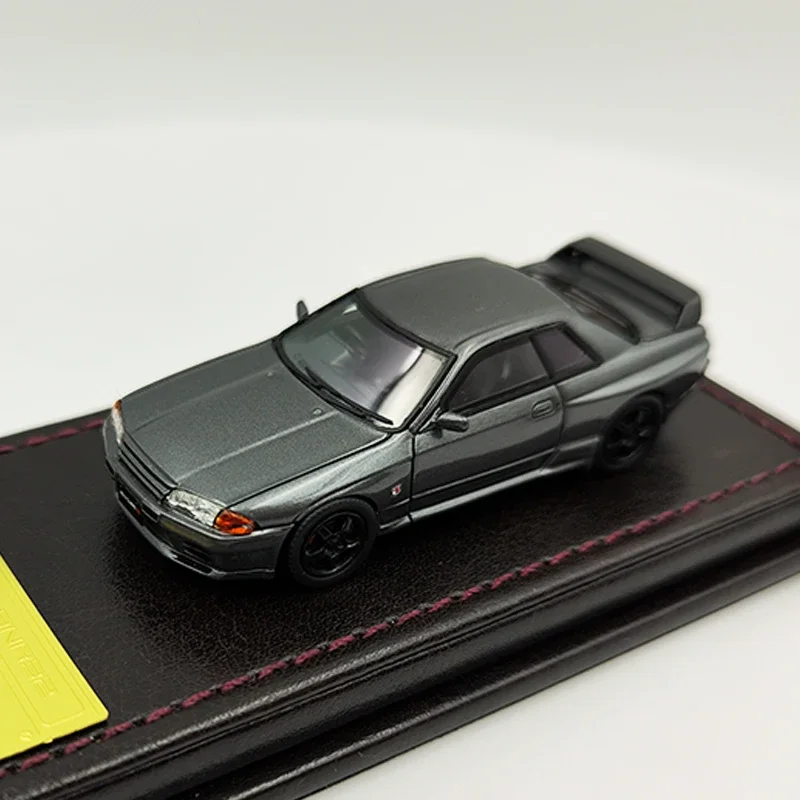 

IG 1:64 Scale Resin Skyline GTR Nismo R32 Supercar Toy Car Model Dark Grey Classic Adult Souvenir Collection Gift Static Display