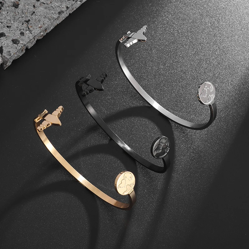 Браслет из нержавеющей стали с-образной гравировкой для мужчин и женщин Браслет из нержавеющей стали с-образной гравировкой для мужчин и женщин