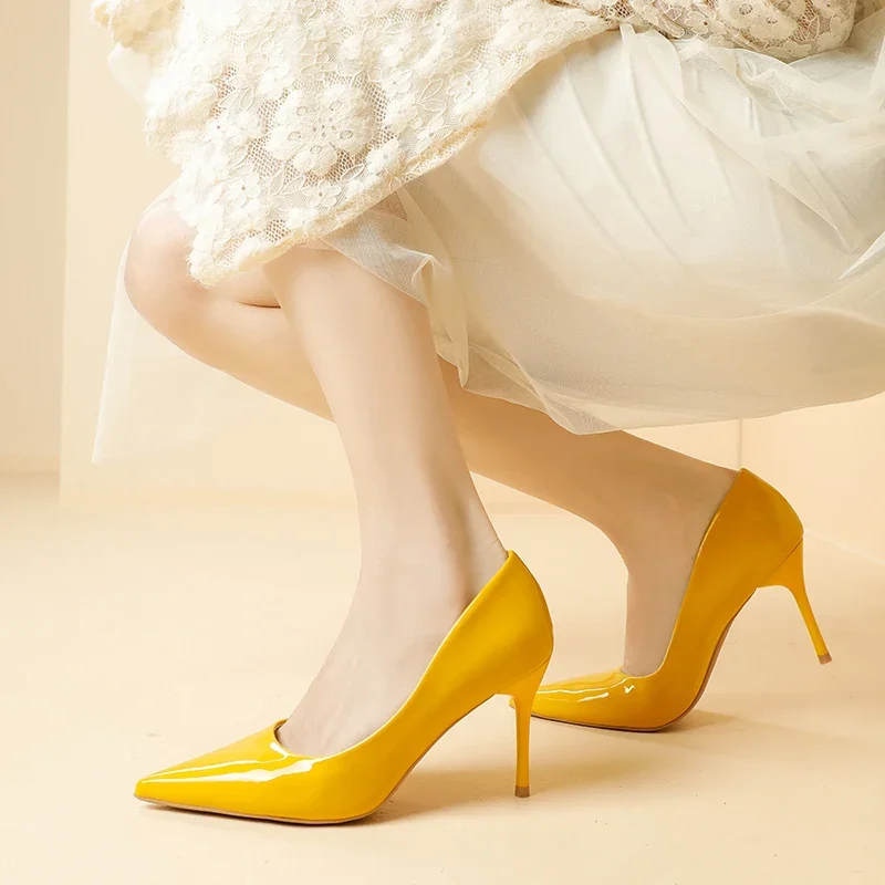 Pointed high heels for women in 2024, new minimalist, fashionable, casual, and non tiring fairy style high heels