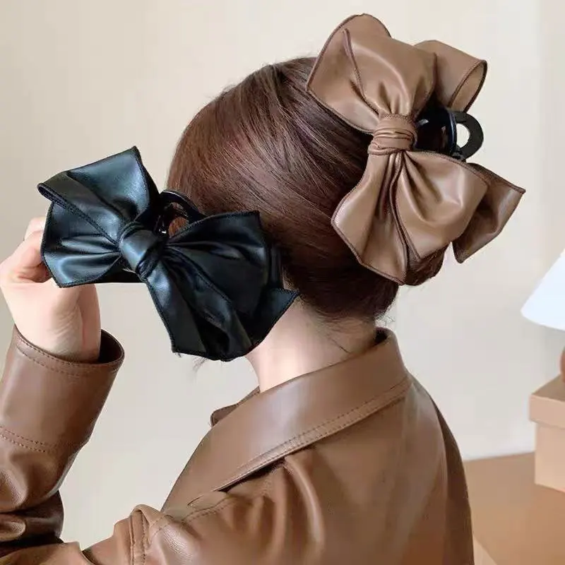 

Pu Leather Bow Women's Hair Grab Luxury Motorcycle Style Fashion Lock Edge High Street Gift Hair Grab Women's Hair Accessories