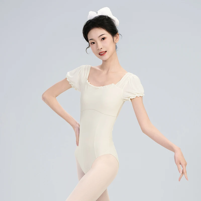 

Милый танцевальный купальник с квадратным воротником и оборками для девочек, женский нейлоновый сетчатый купальник с U-образной спинкой для йоги, гимнастики, боди с пышными рукавами, комбинезон для плавания