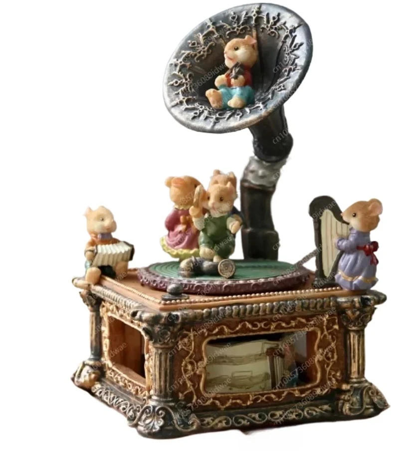 

Retro Wind-up Music Box - Handcrafted Gramophone Design for Princess Girls and Girlfriends
