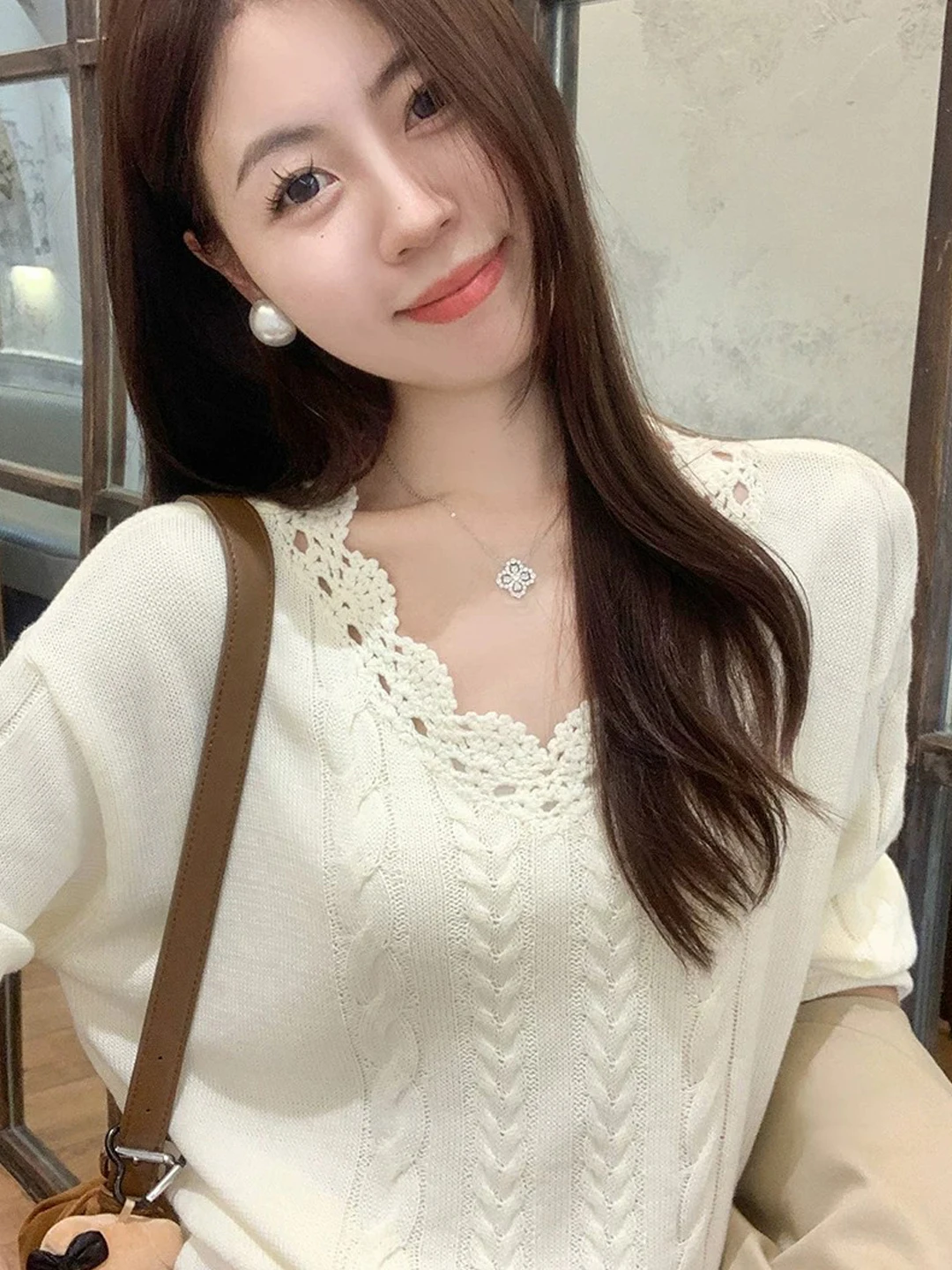 Korean Style Early Autumn Twist White Hollow out V-Neck Sweater Women's Outerwear Inner Match Knitted Slimming Top