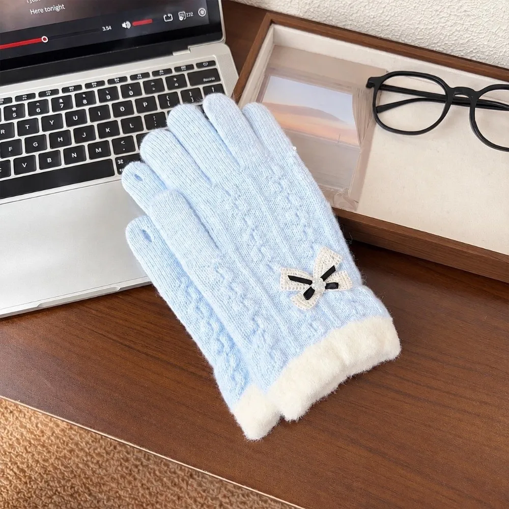 Fleece Lined Full Finger Cable Knitted Gloves Faux Alpaca Bow Decoration Thick Winter Gloves Warm One Tip Touch Screen Gloves