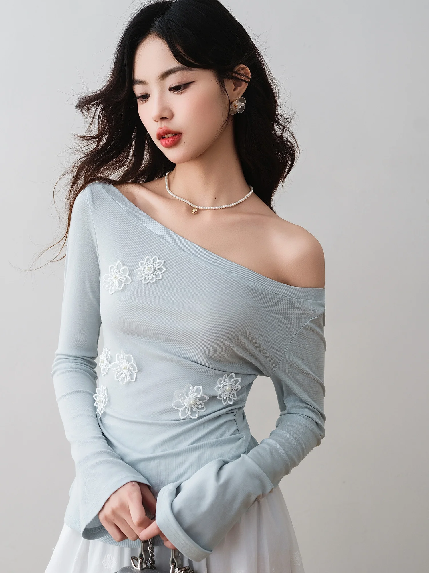 

Трикотажная футболка Ronron Gentle Slope с 3D-цветами, длинным рукавом, облегающая, однотонная, для повседневной носки, осень-весна, новинка